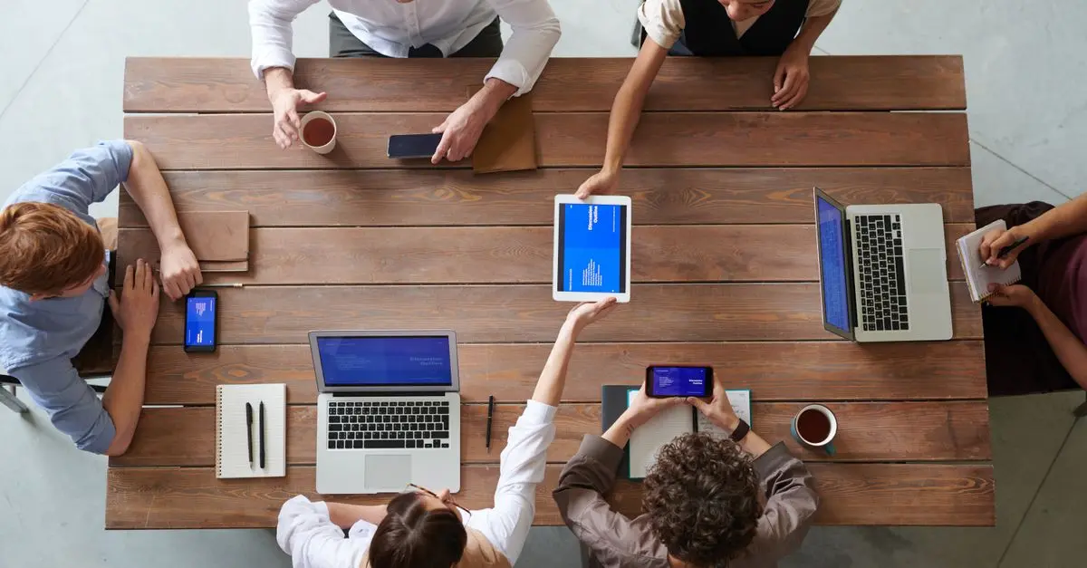 Surmonter les Défis de la Collaboration à Distance