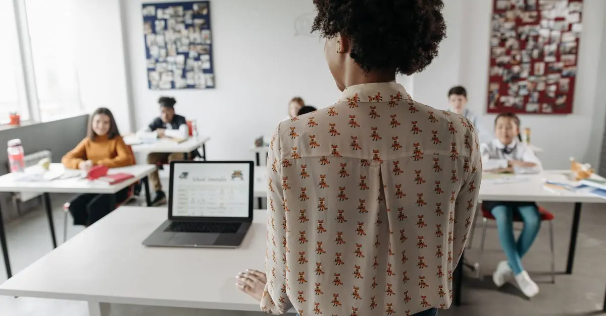 Défis et Découvertes dans l'Éducation : Vers des Méthodes Innovantes