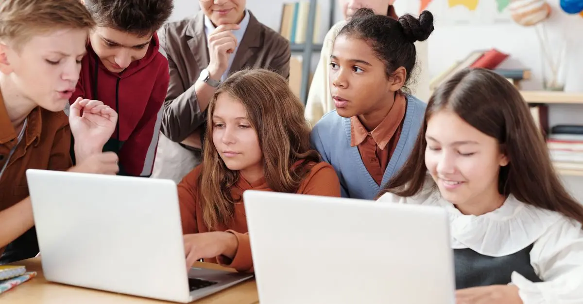 Défis et Découvertes dans l'Éducation : Quelles Nouvelles Méthodes ?