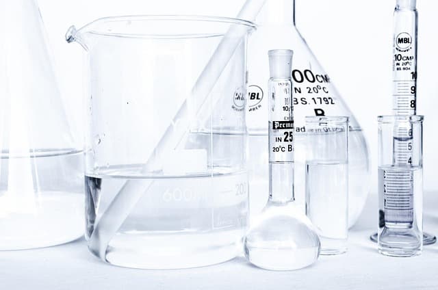 Surmonter les Défis et Découvertes dans la Science Moderne