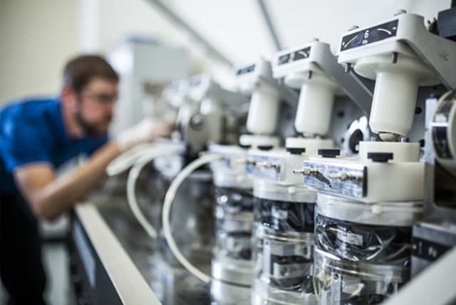Les Défis de la Découverte Scientifique et Comment les Surmonter